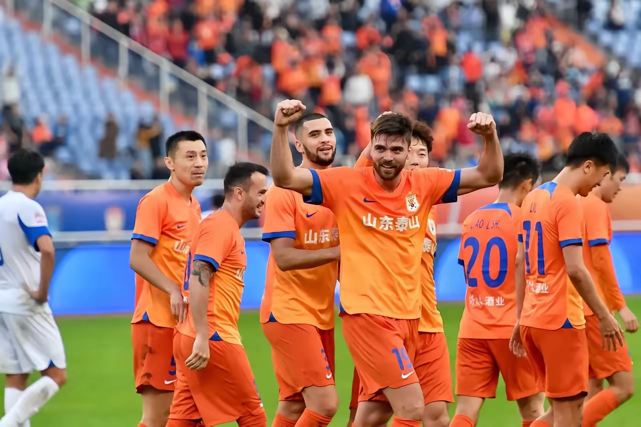 关于火爆比赛掀起风波,球员倾尽全力的信息 关于火爆比赛掀起风波,球员倾尽全力的信息