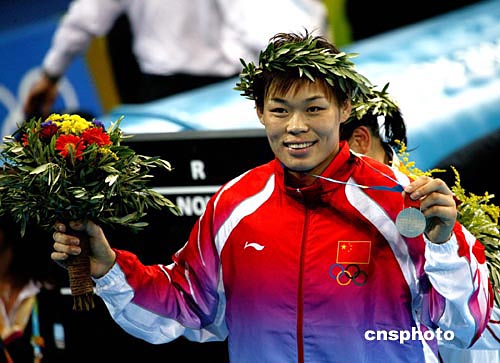 世俱杯分组-南非选手在柔道比赛中斩获金牌