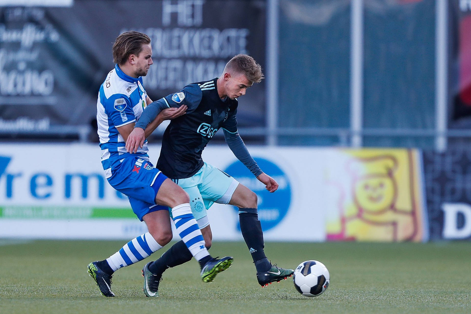 世俱杯官网-法尔考进球,帮助球队逃离降级区的简单介绍