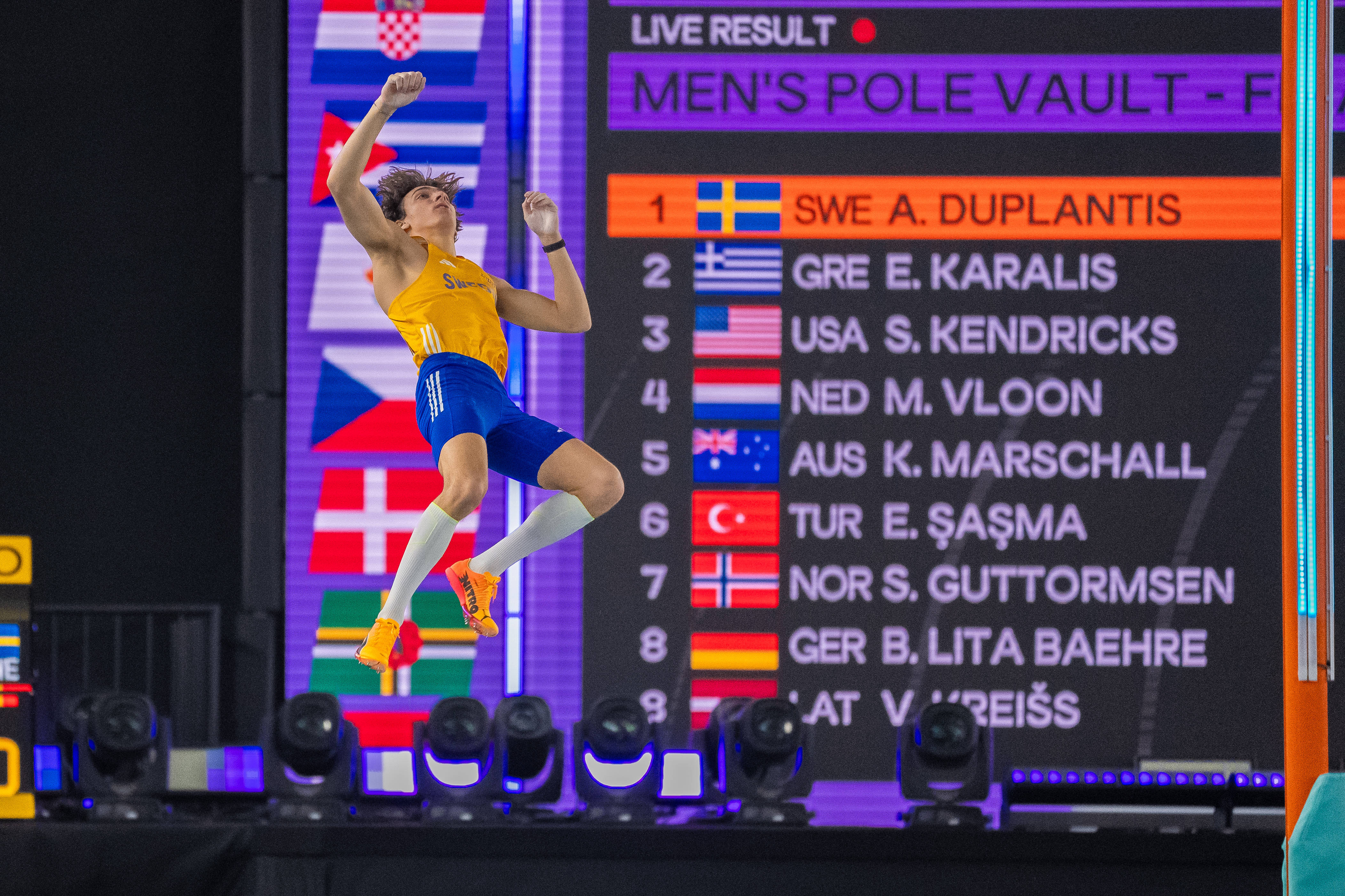 世俱杯分组-田径男子跳远预赛:美国选手领先晋级