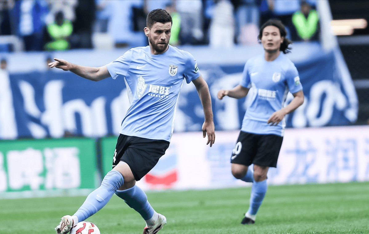 世俱杯冠军-瓦拉格利升腾头球得分,帮助球队击败对手的简单介绍