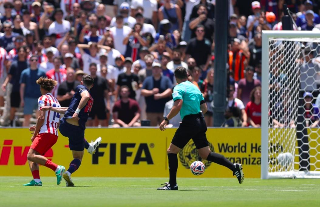 马德里竞技对战曼联,豪门对决精彩纷呈 马德里竞技对战曼联,豪门对决精彩纷呈