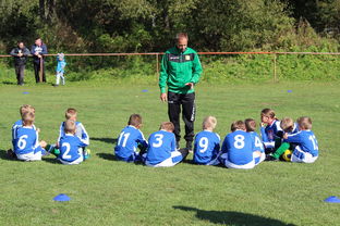 世俱杯分组-塔斯马尼亚联主帅强调团队配合,迎战欧洲劲旅