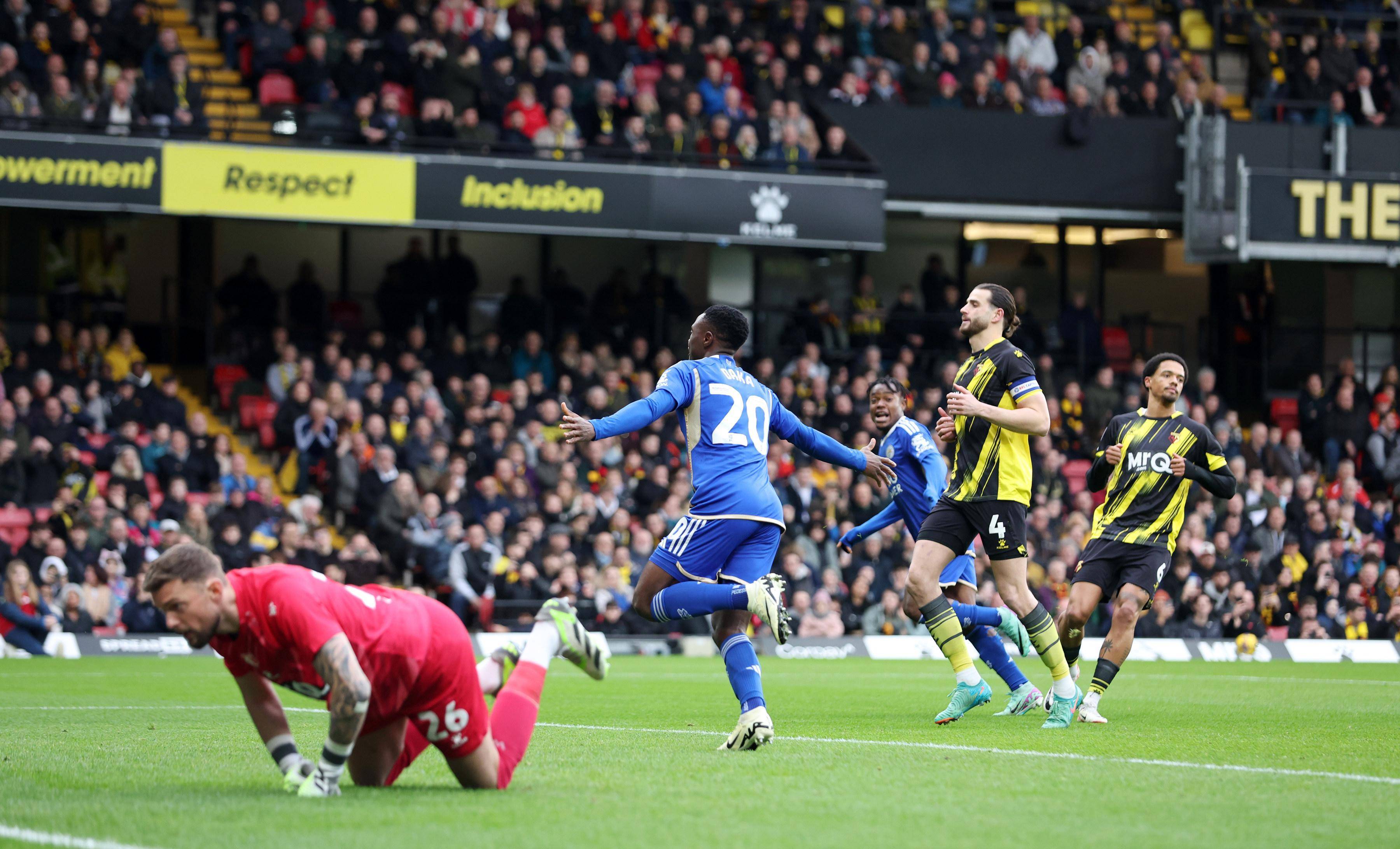 世俱杯改制-沃尔夫斯堡客场夺取三分,继续前进