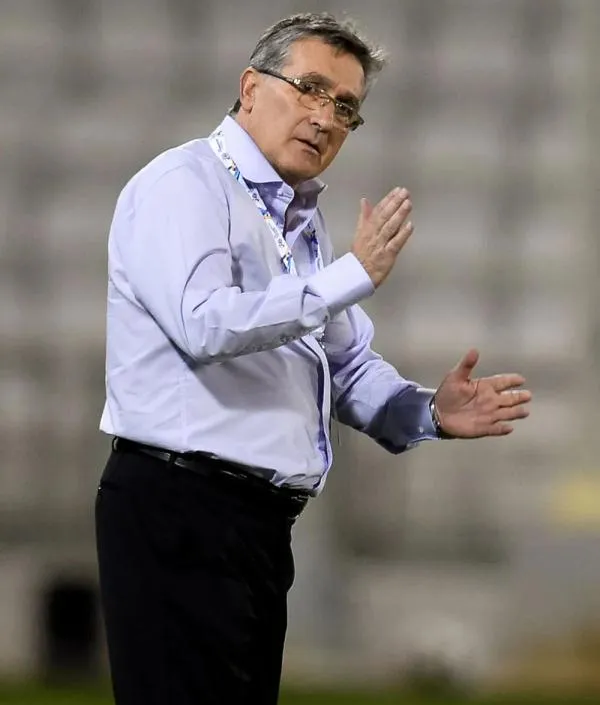 沃特福德球员团结一心,击败对手取得胜利 沃特福德球员团结一心,击败对手取得胜利