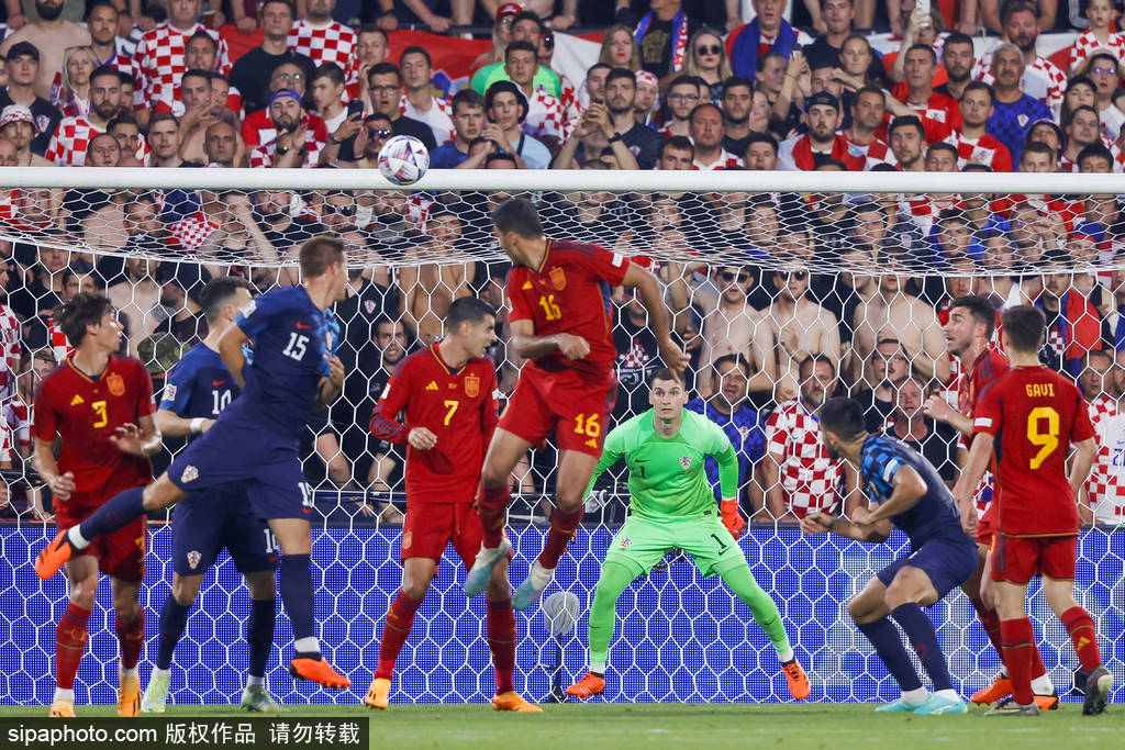 世俱杯奖金-冠军之争!欧预赛比赛胜负难料的简单介绍