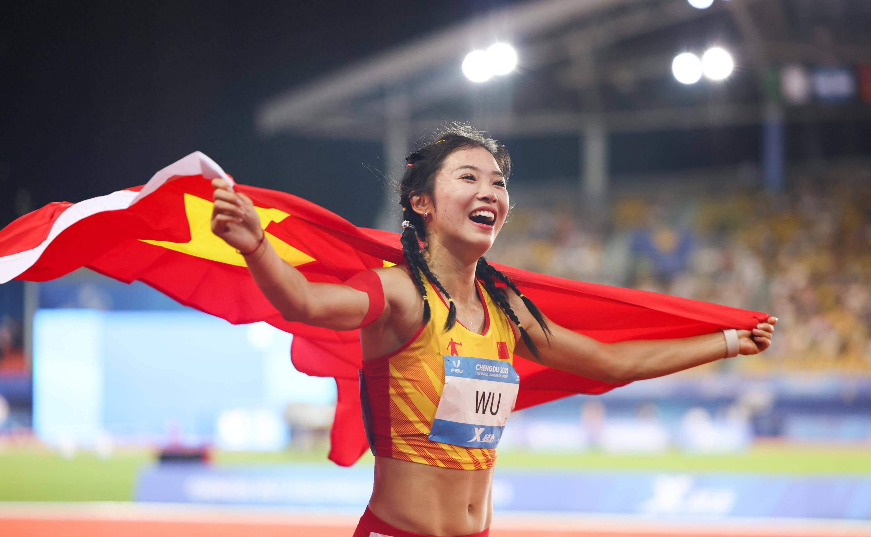 热血沸腾!球员们的拼搏精神令人感动 热血沸腾!球员们的拼搏精神令人感动