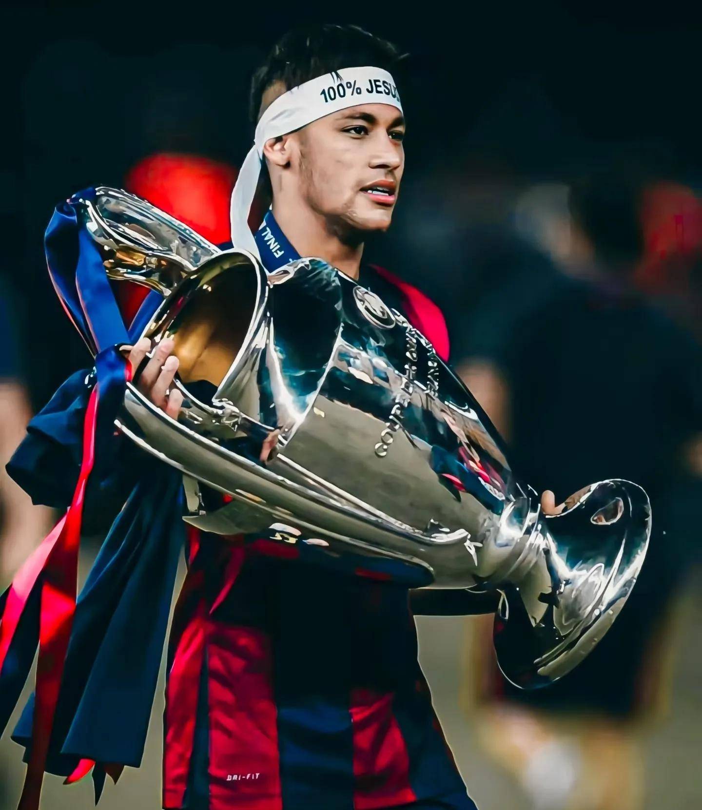 世俱杯2025-巴拉圭足球联赛新秀崛起,吸引目光