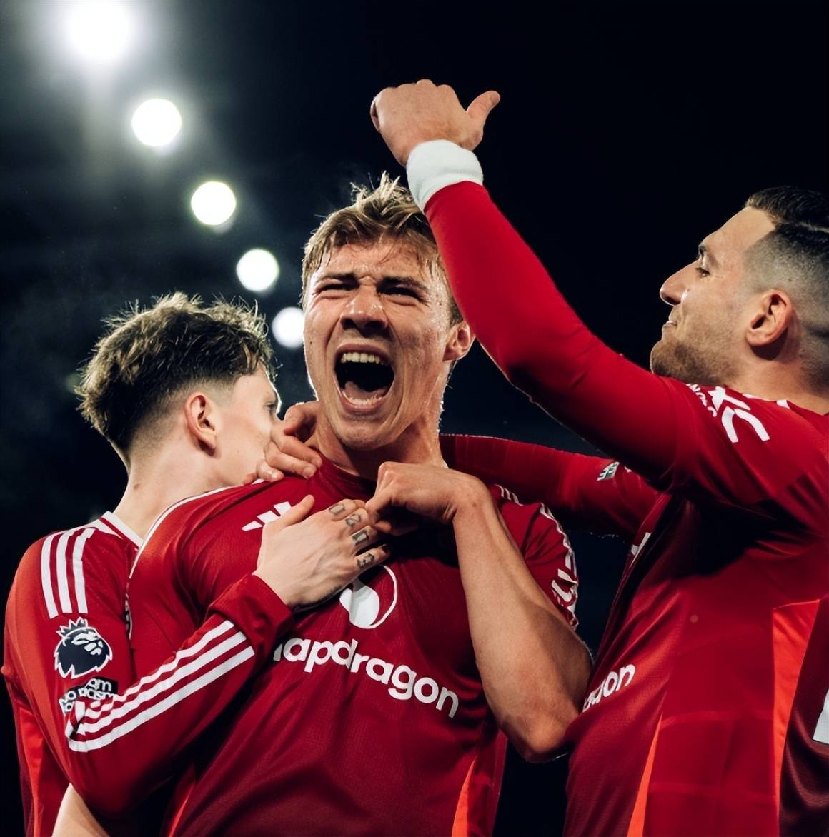 足坛再掀高潮，球场上的精彩表现值得期待