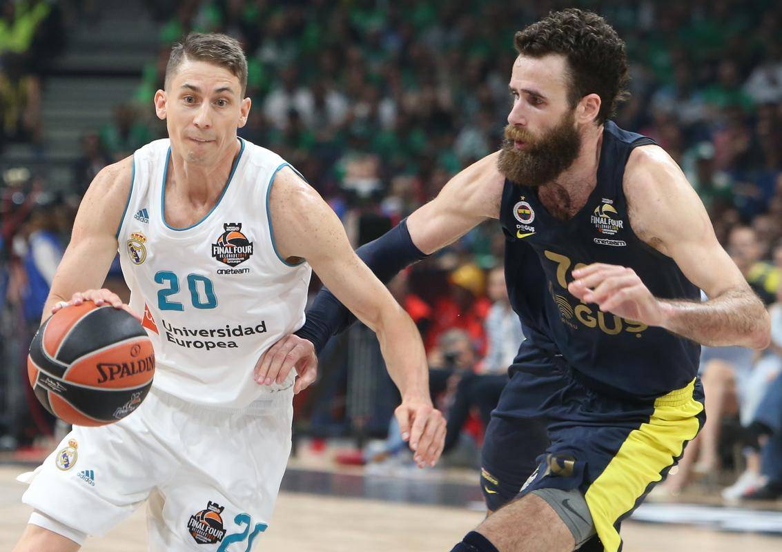 格拉纳达击败西班牙人，获得开门红的简单介绍