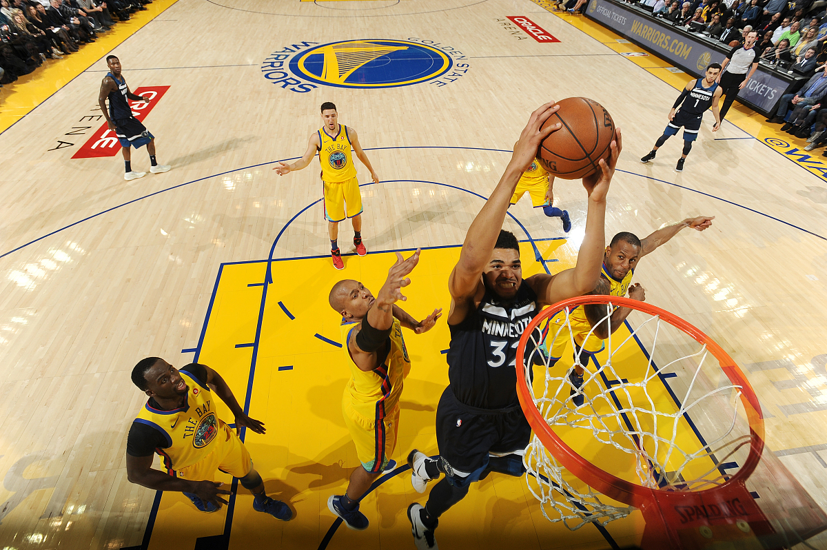 厉害的球星在比赛中发挥出色领队伍获胜 厉害的球星在比赛中发挥出色领队伍获胜