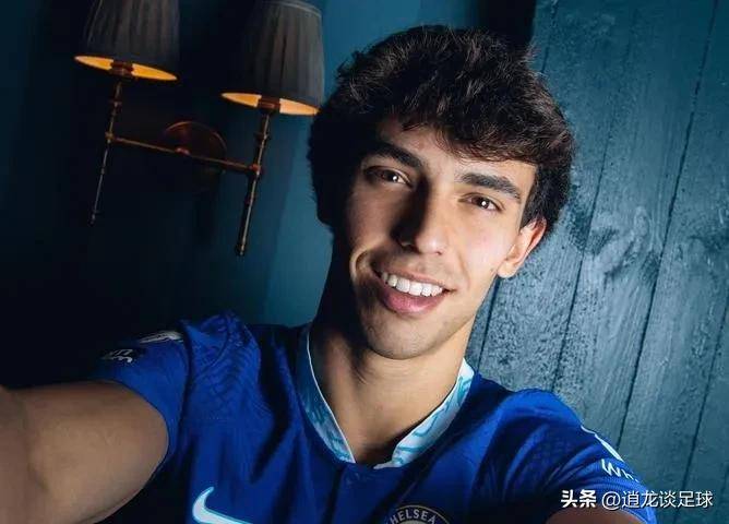 阿雅克斯队引援有望成功,或将填补核心位置空缺 阿雅克斯队引援有望成功,或将填补核心位置空缺