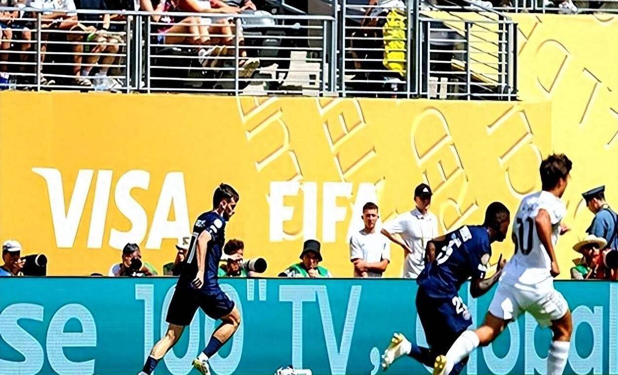 世俱杯奖金-皇马客场遭遇惨败,小组晋级前景不明的简单介绍