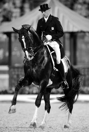 世俱杯官网-关于荷兰射击代表团斩获金牌,精准射击稳操胜券的信息