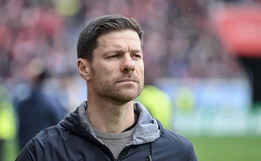 世俱杯冠军-勒沃库森宣布主帅离任,球队面临变革