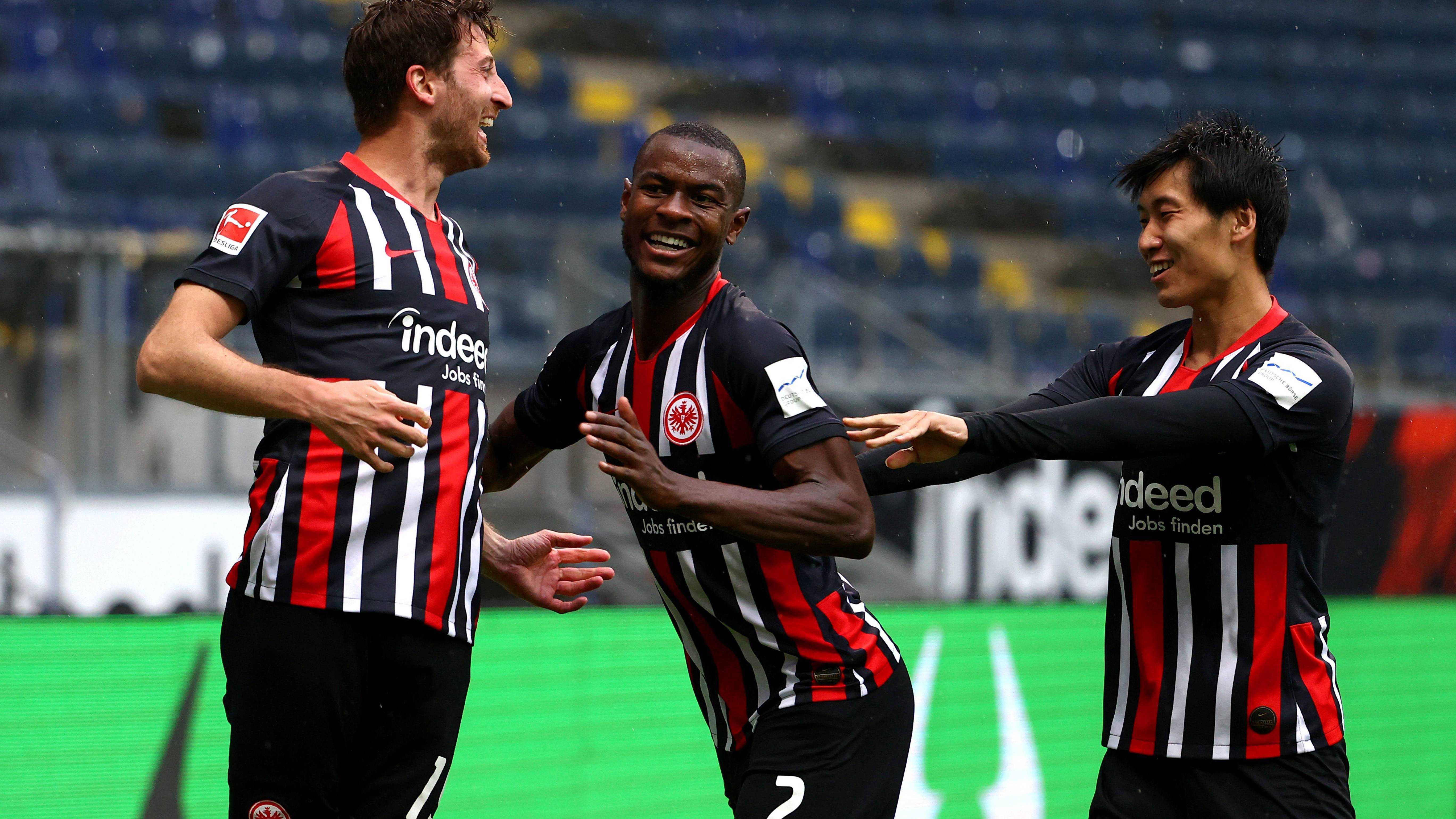 世俱杯参赛资格-弗赖堡客场击败对手，球队表现出色