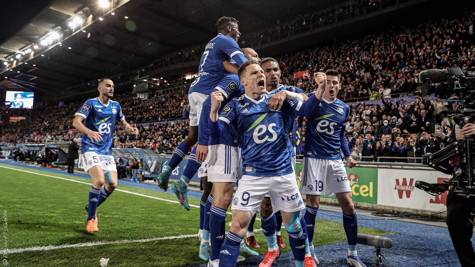 世俱杯冠军-斯特拉斯堡队成功主场击败对手,保持不败纪录