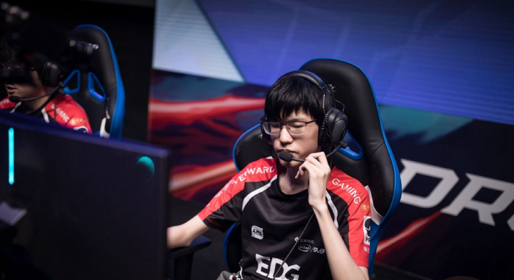 MAD绝杀EDG，Ming完成史诗逆转宿敌对决半决赛，让粉丝疯狂欢呼