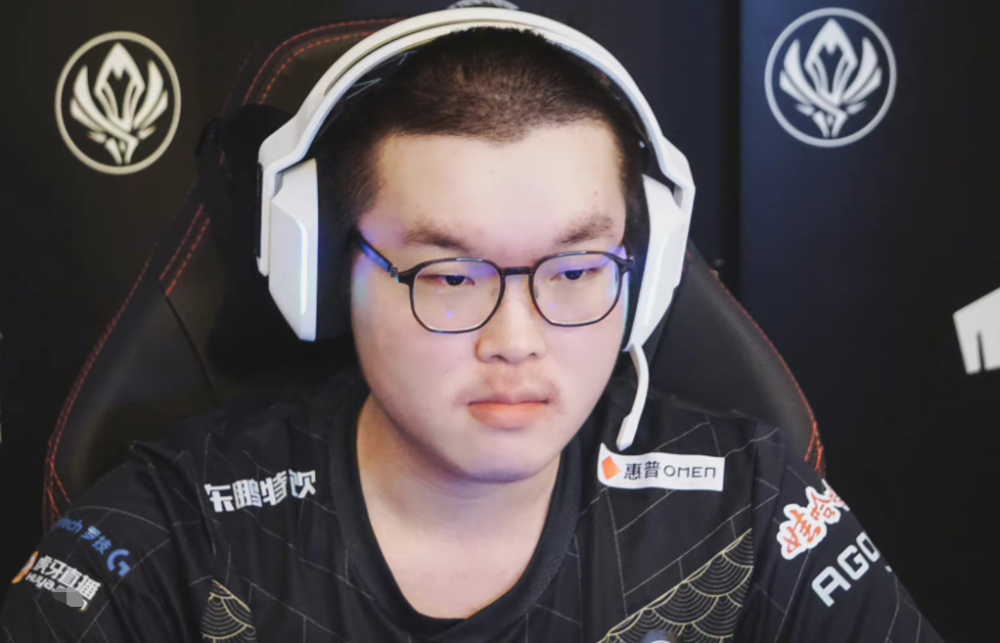 EDG险胜SHR,Jankos关键团战开团秒人激烈交锋小组赛,锁定晋级资格的简单介绍 EDG险胜SHR,Jankos关键团战开团秒人激烈交锋小组赛,锁定晋级资格的简单介绍