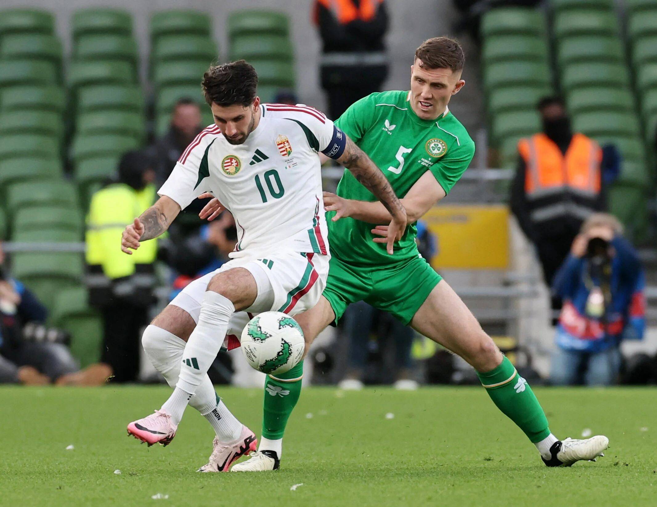 葡萄牙主帅调整战术力争晋级 葡萄牙主帅调整战术力争晋级