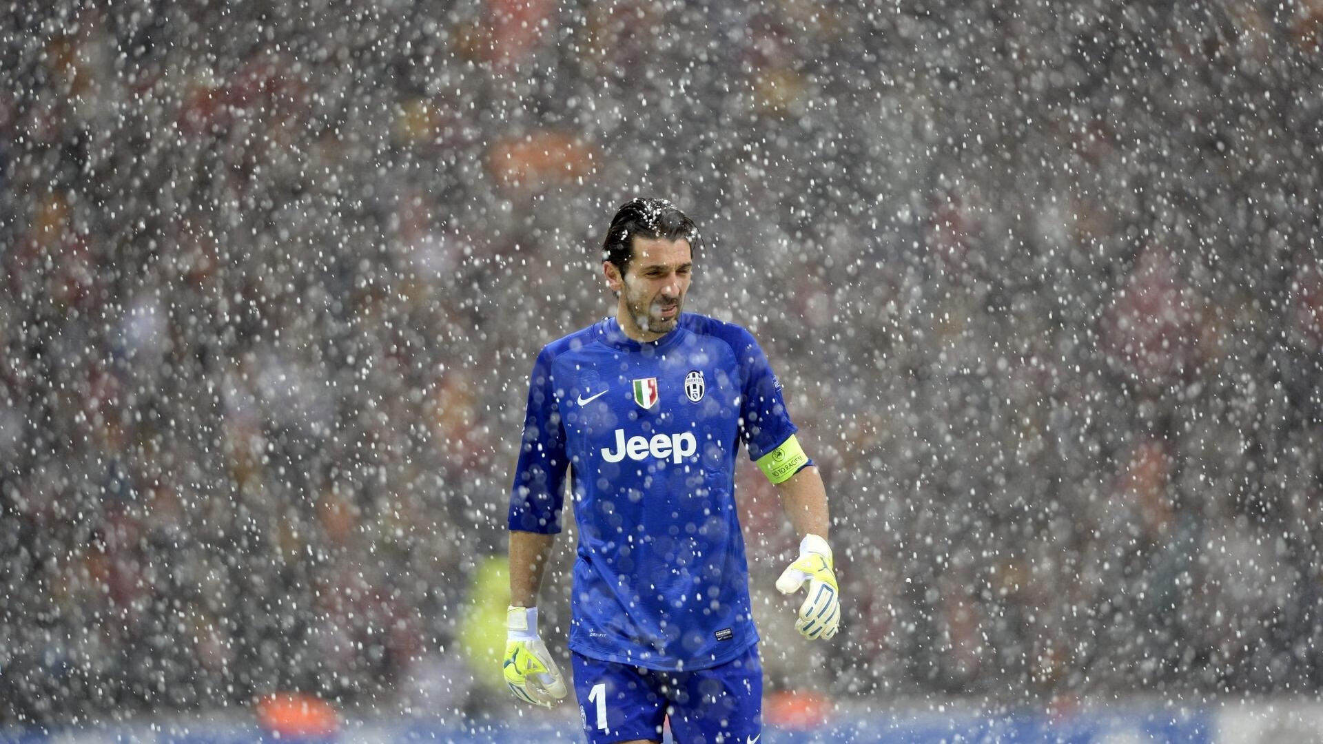 冷门横扫背后的孤胆英雄，辛杜高光映衬丹麦悲情夜